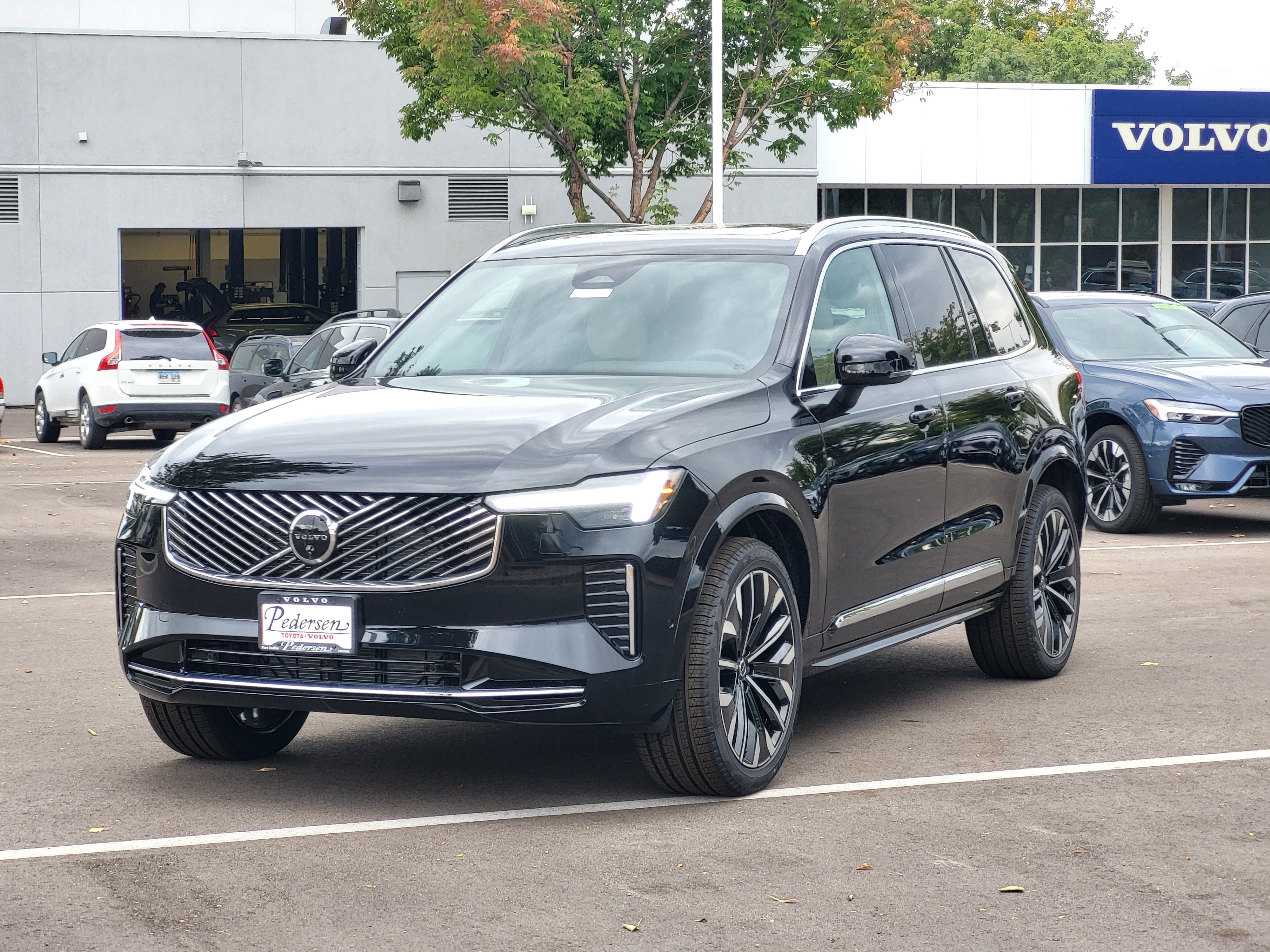 New 2026 Volvo XC90 B6 Plus 7-Seater SUV
