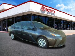 2021 Toyota Prius L Hatchback 2612021A