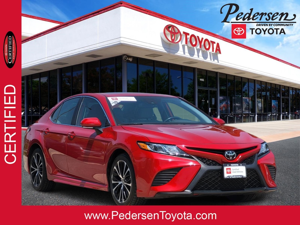 Used 2019 Toyota Camry SE Sedan