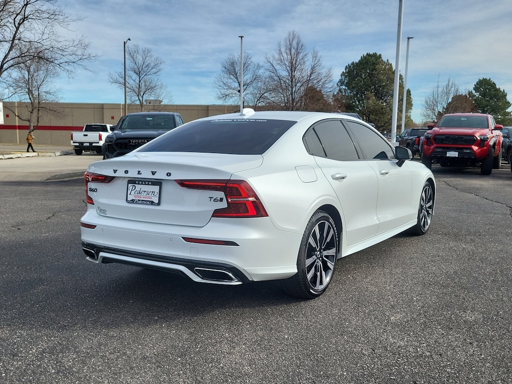 Used 2020 Volvo S60 T6 R-Design Sedan