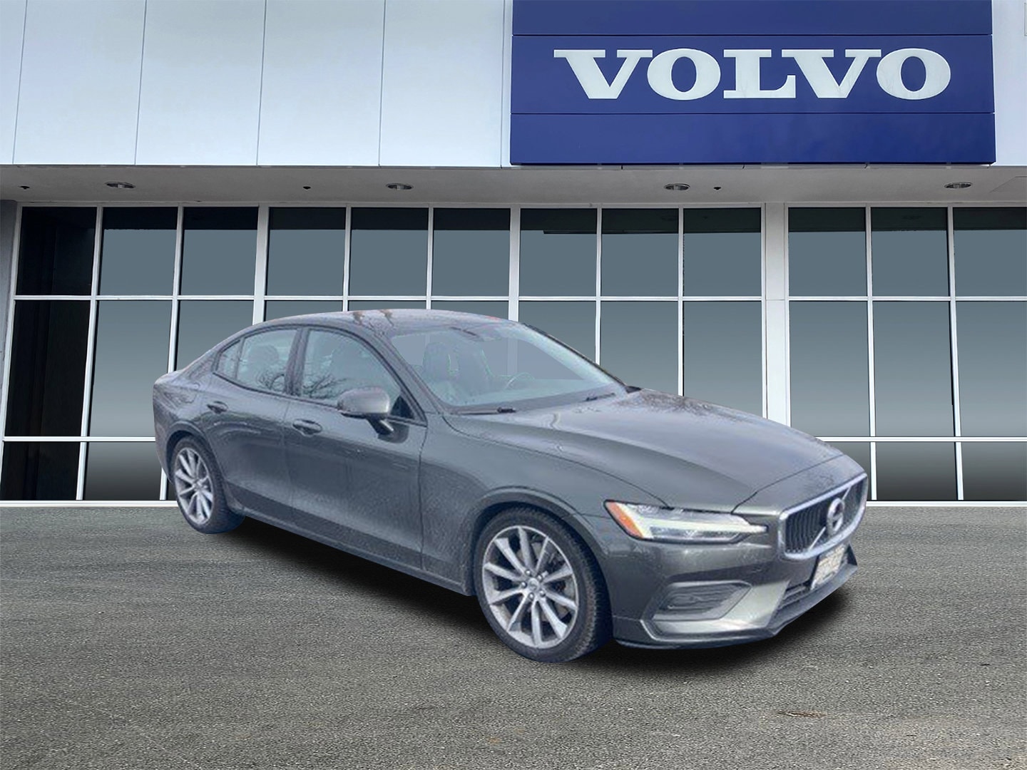 2020 Volvo S60 Momentum's photo