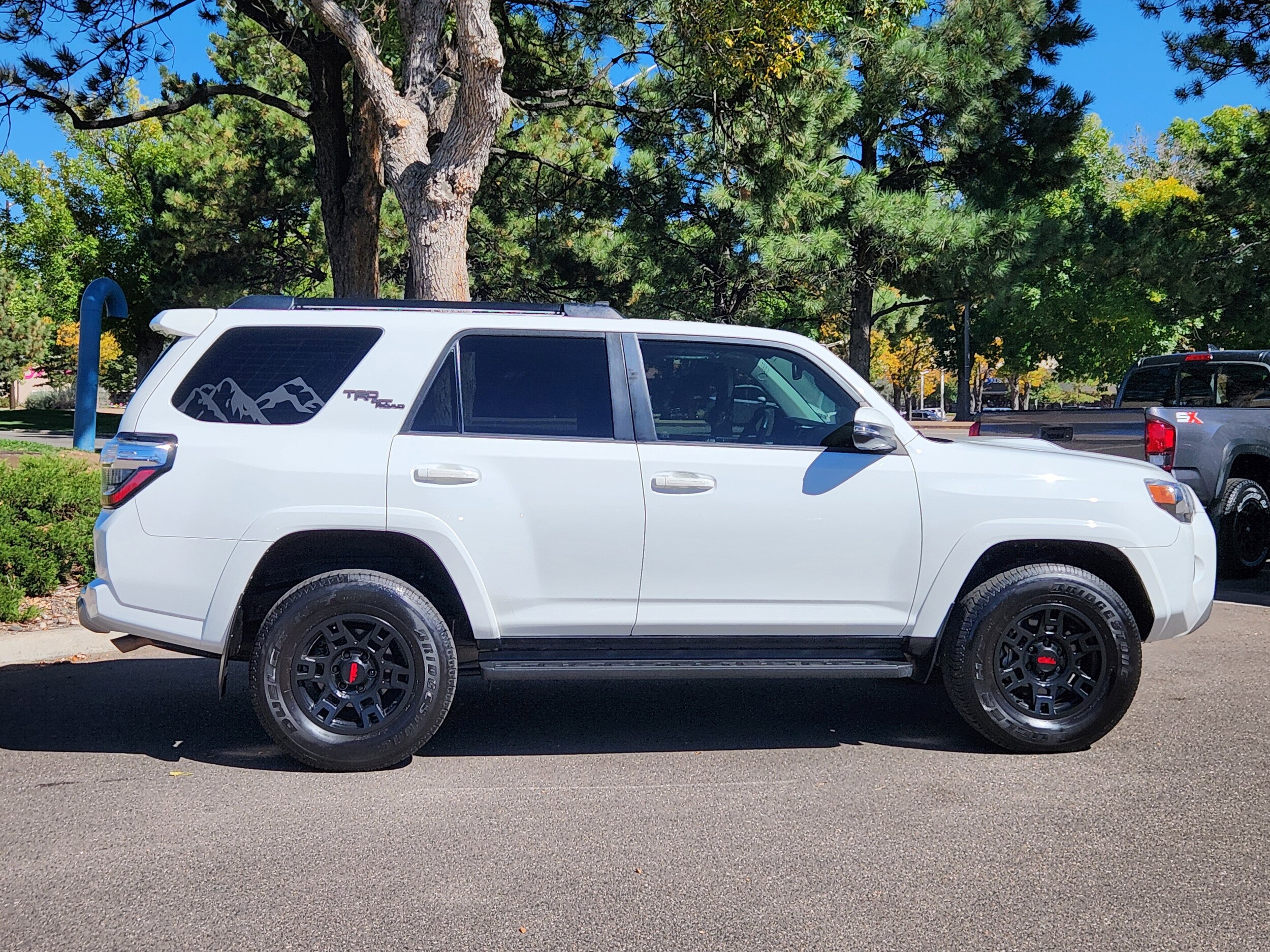 2024 Toyota 4Runner TRD Off-Road Premium photo 2
