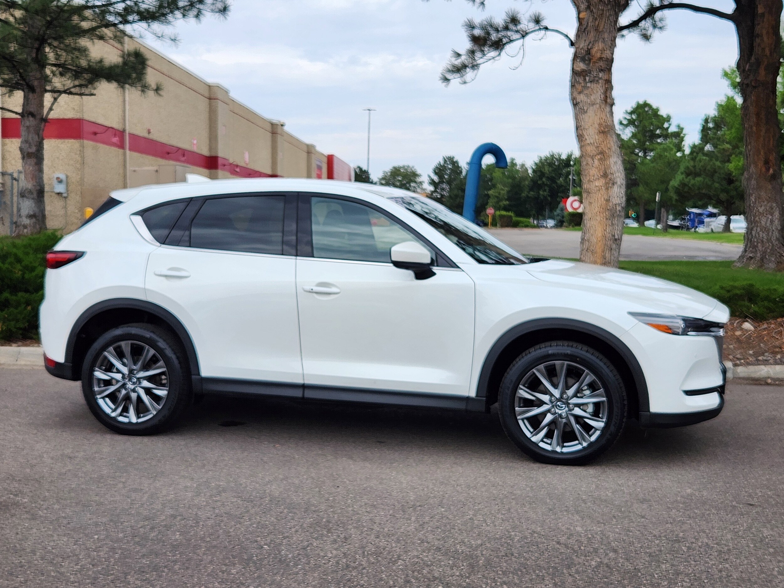 2021 Mazda CX-5 Signature photo 2