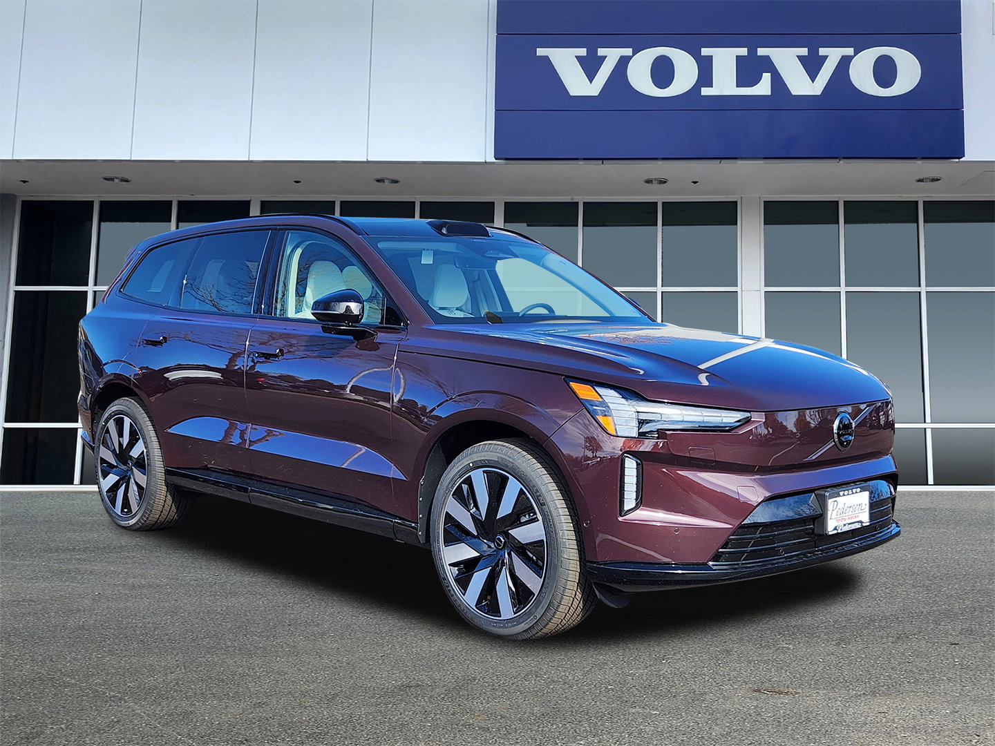 2025 Volvo EX90 Ultra's photo