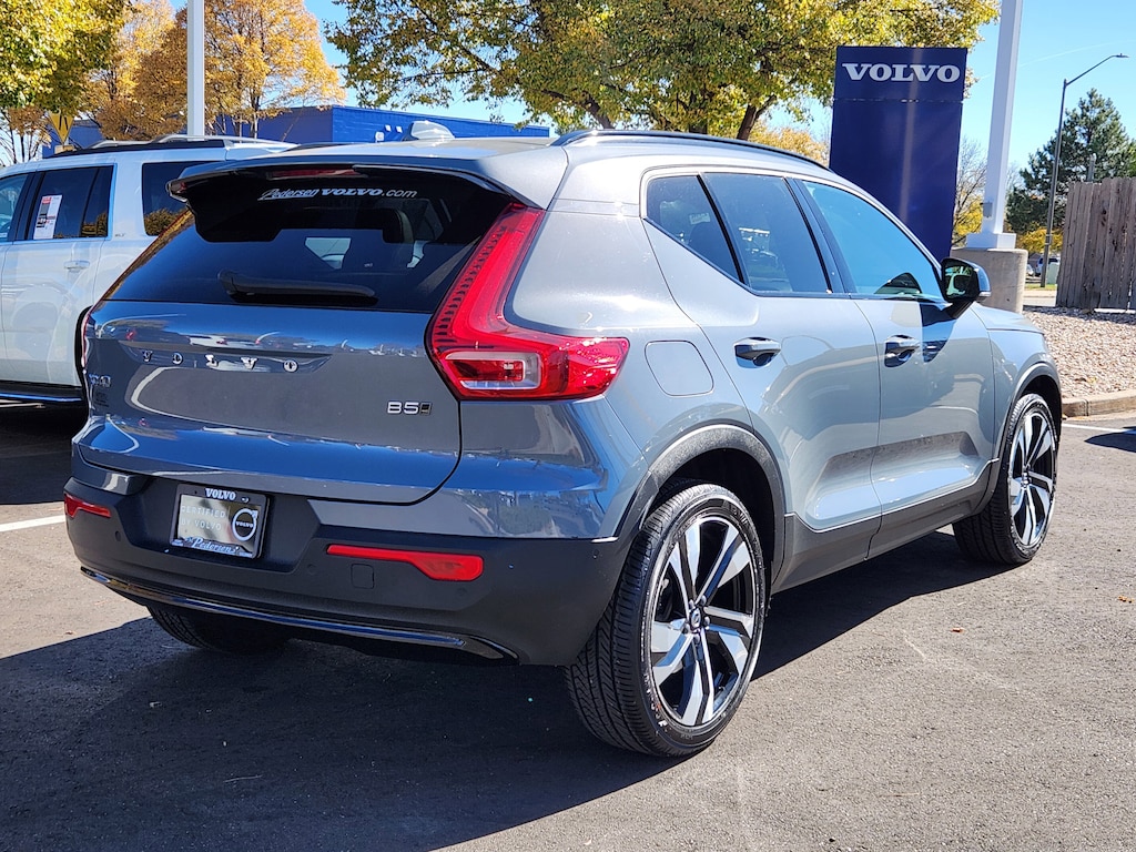 Certified 2023 Volvo XC40 B5 AWD Ultimate Dark SUV