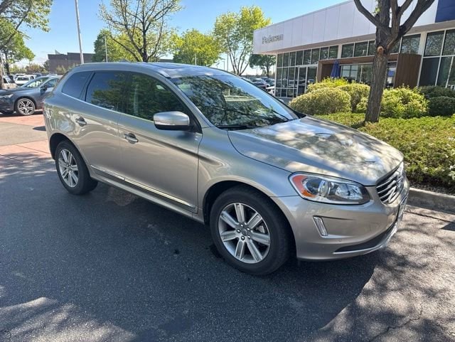 2016 Volvo XC60 T6 Drive-E AWD Auto's photo