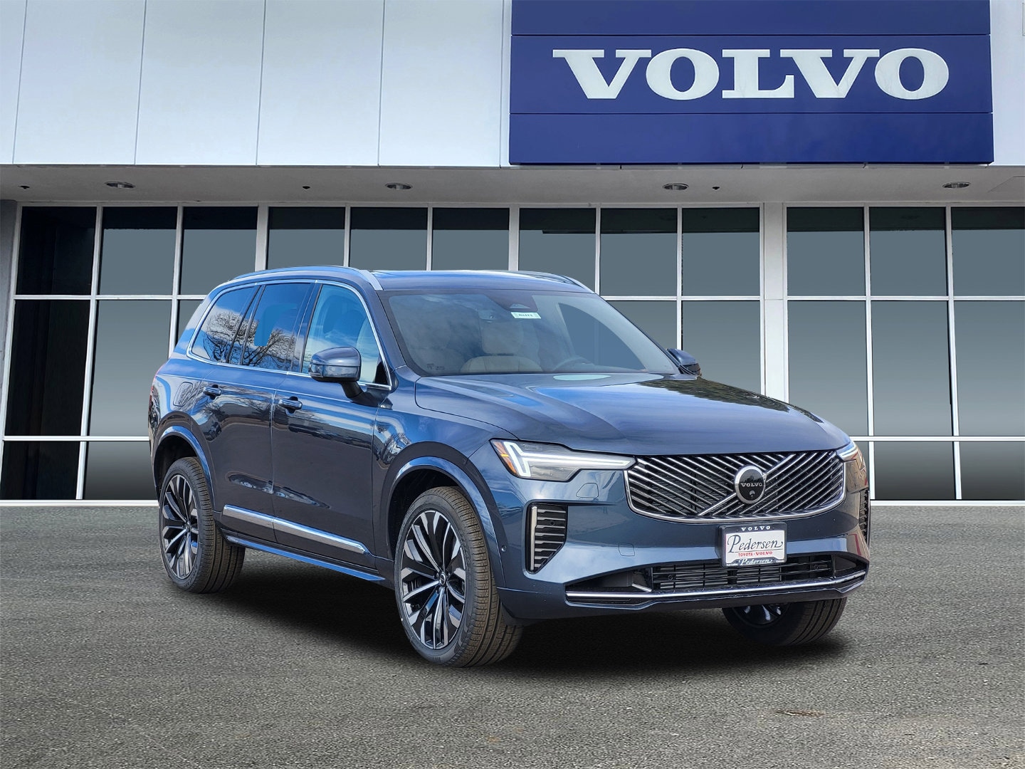 2026 Volvo XC90 T8 Recharge Plus Bright 7-Seat 4WD's photo