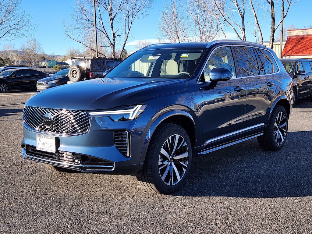 New 2026 Volvo XC90 B5 Core SUV