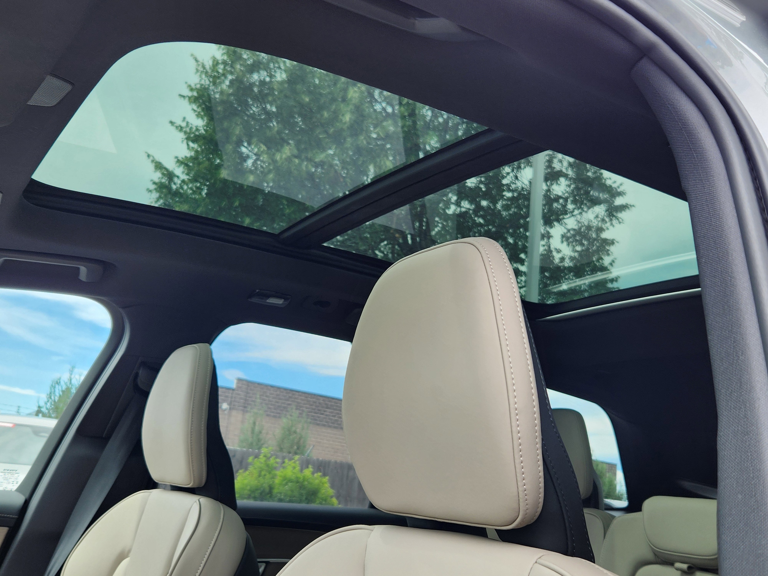 2026 Volvo XC90 Plus - Photo 15