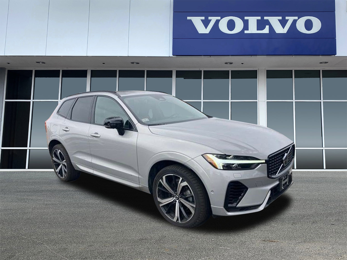 2024 Volvo XC60 plug-in hybrid T8 Ultimate Dark SUV T0548