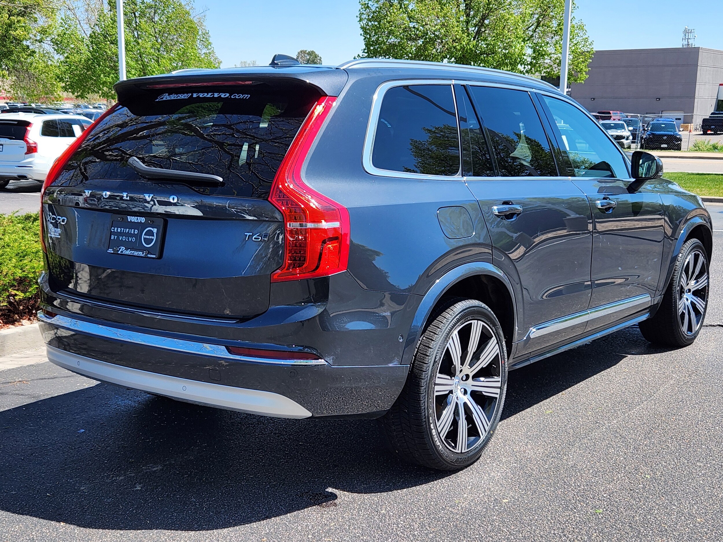2022 Volvo XC90 T6 AWD Inscription photo 2