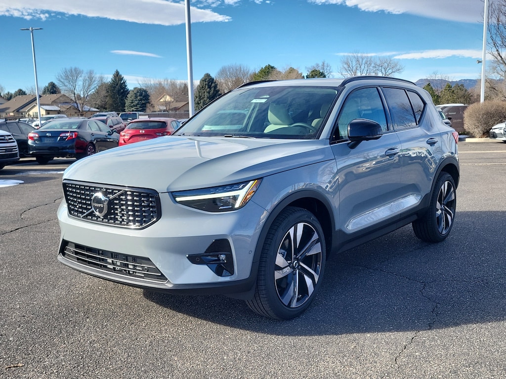 New 2026 Volvo XC40 B5 Ultra SUV