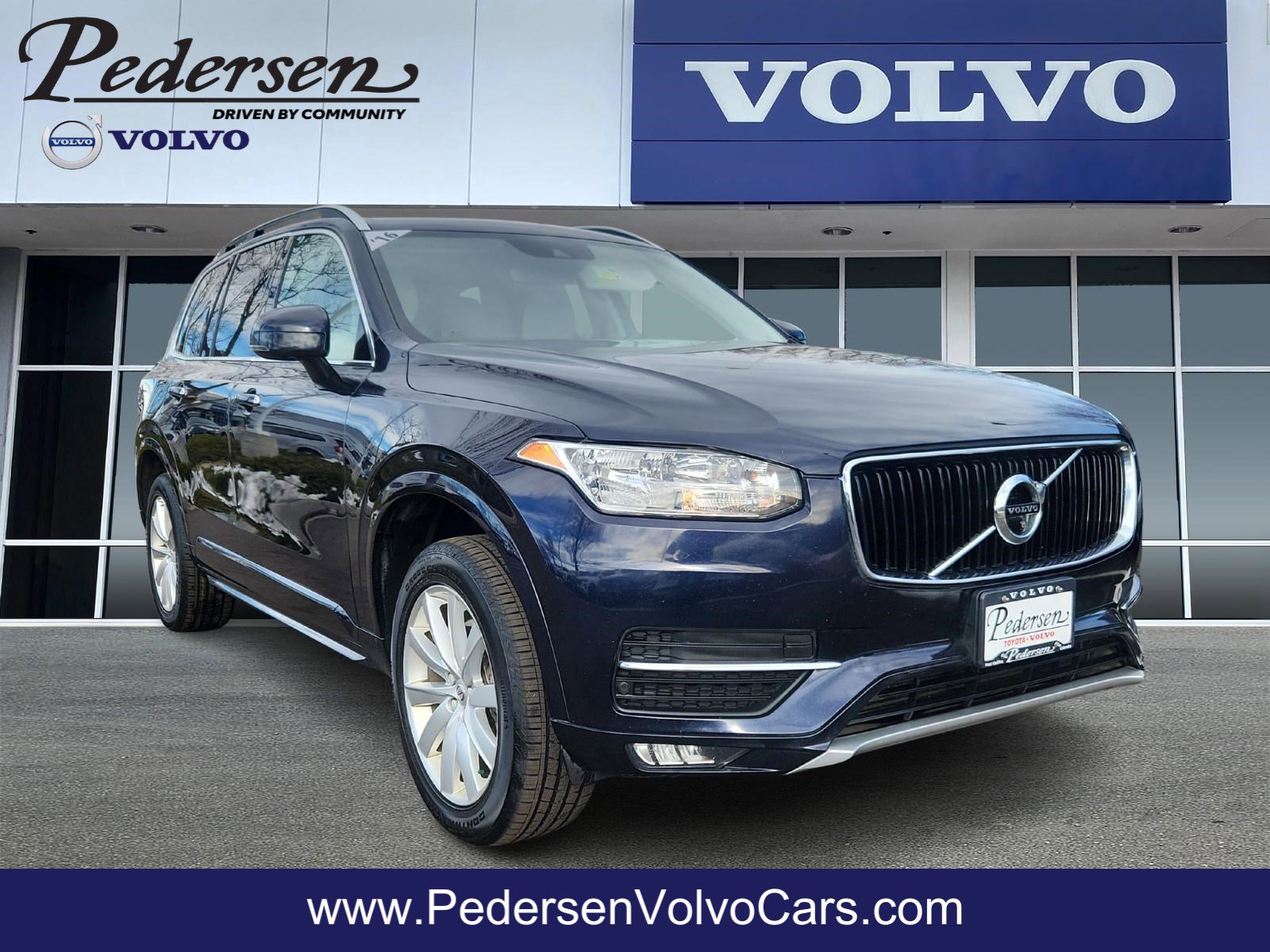 2016 Volvo XC90 Momentum