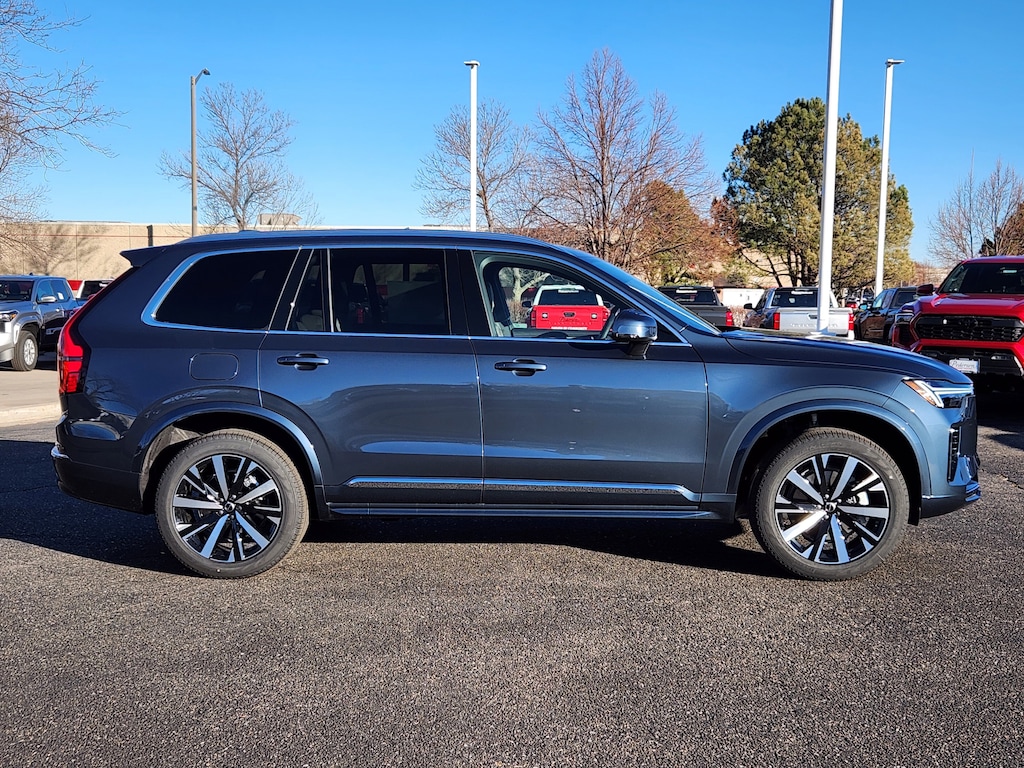 New 2026 Volvo XC90 B5 Core SUV