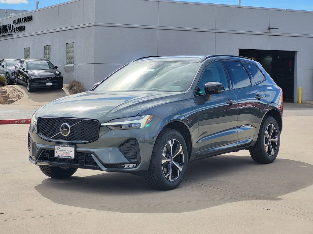 New 2026 Volvo XC60 B5 Core SUV