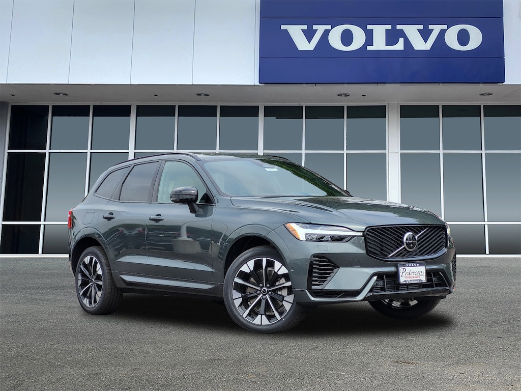 New 2026 Volvo XC60 plug-in hybrid T8 Plus SUV