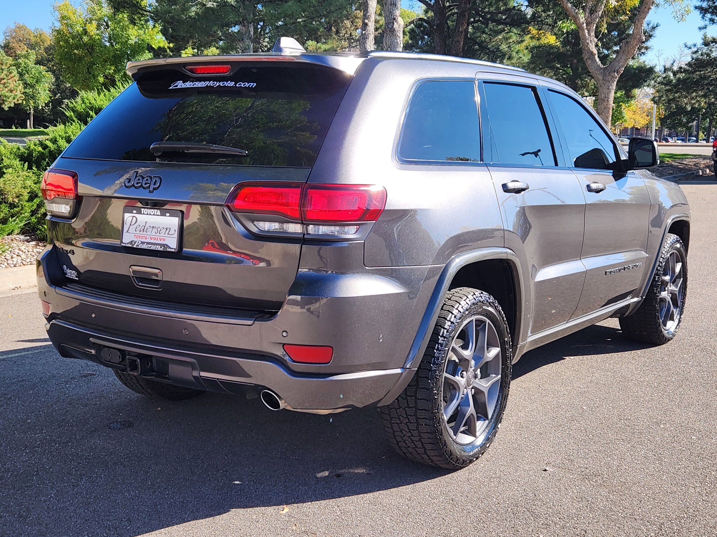 2021 Jeep Grand Cherokee Limited photo 2