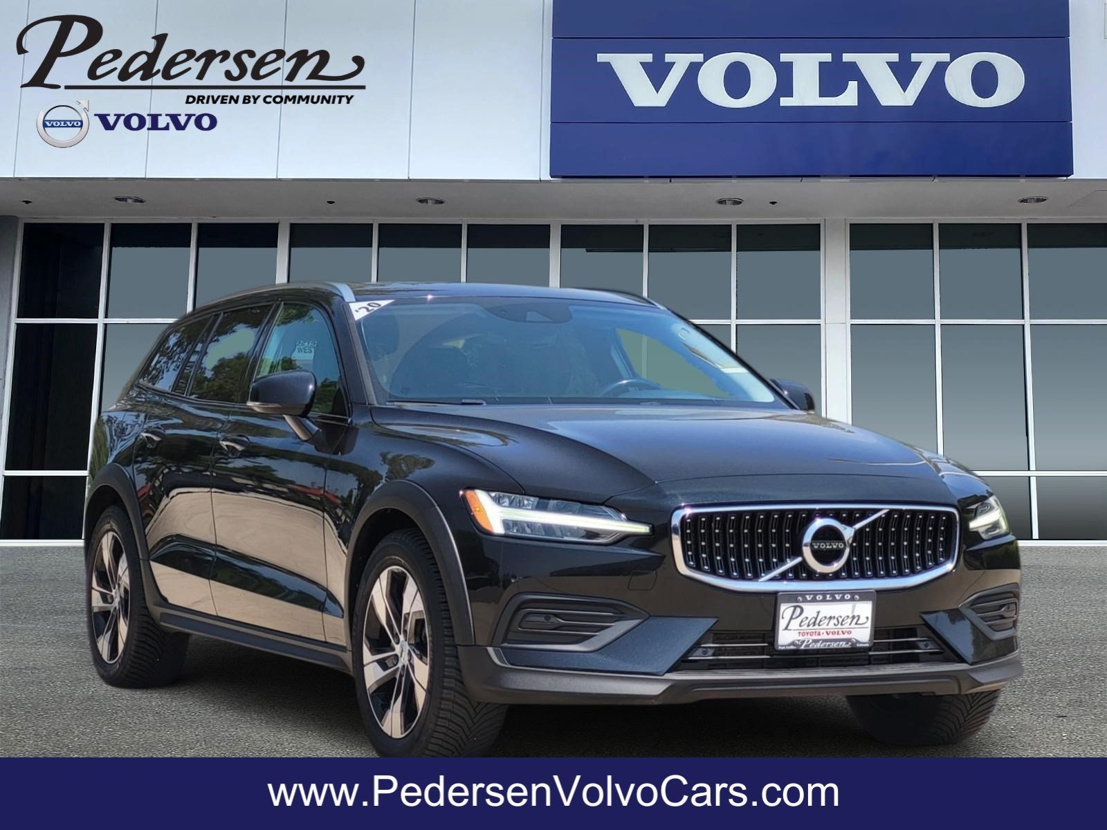 2020 Volvo V60 Cross Country