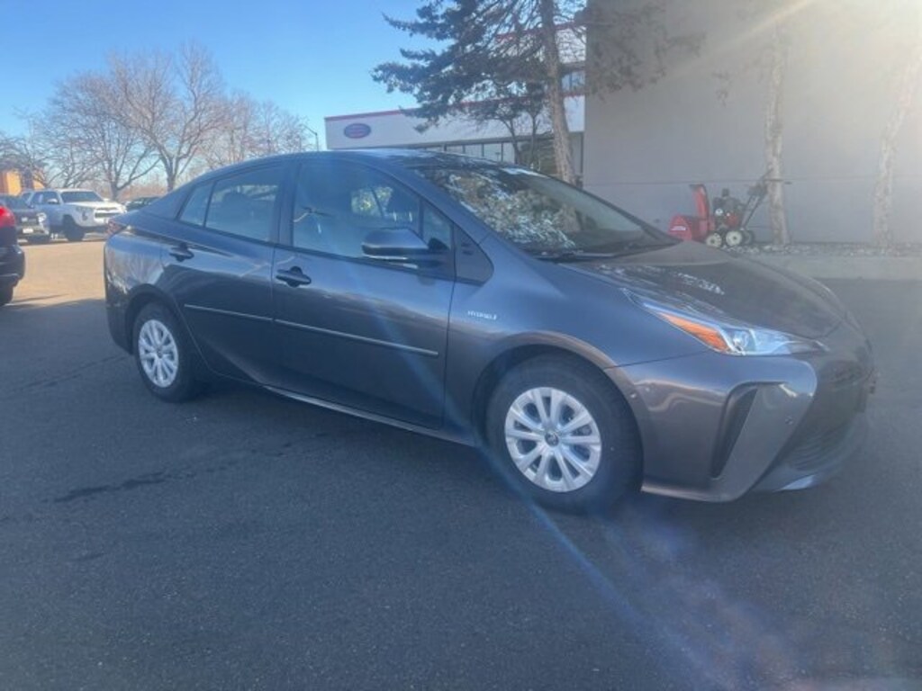 Used 2021 Toyota Prius L Hatchback