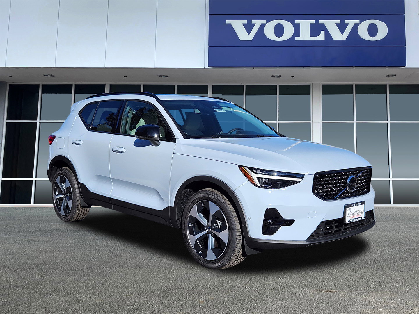 2026 Volvo XC40 Plus's photo