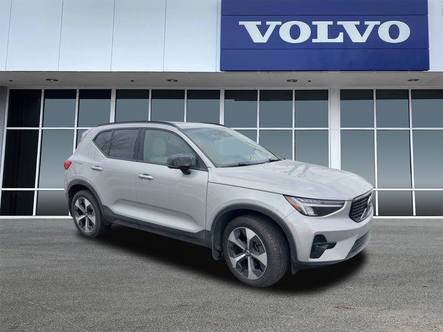 2023 Volvo XC40 SUV 