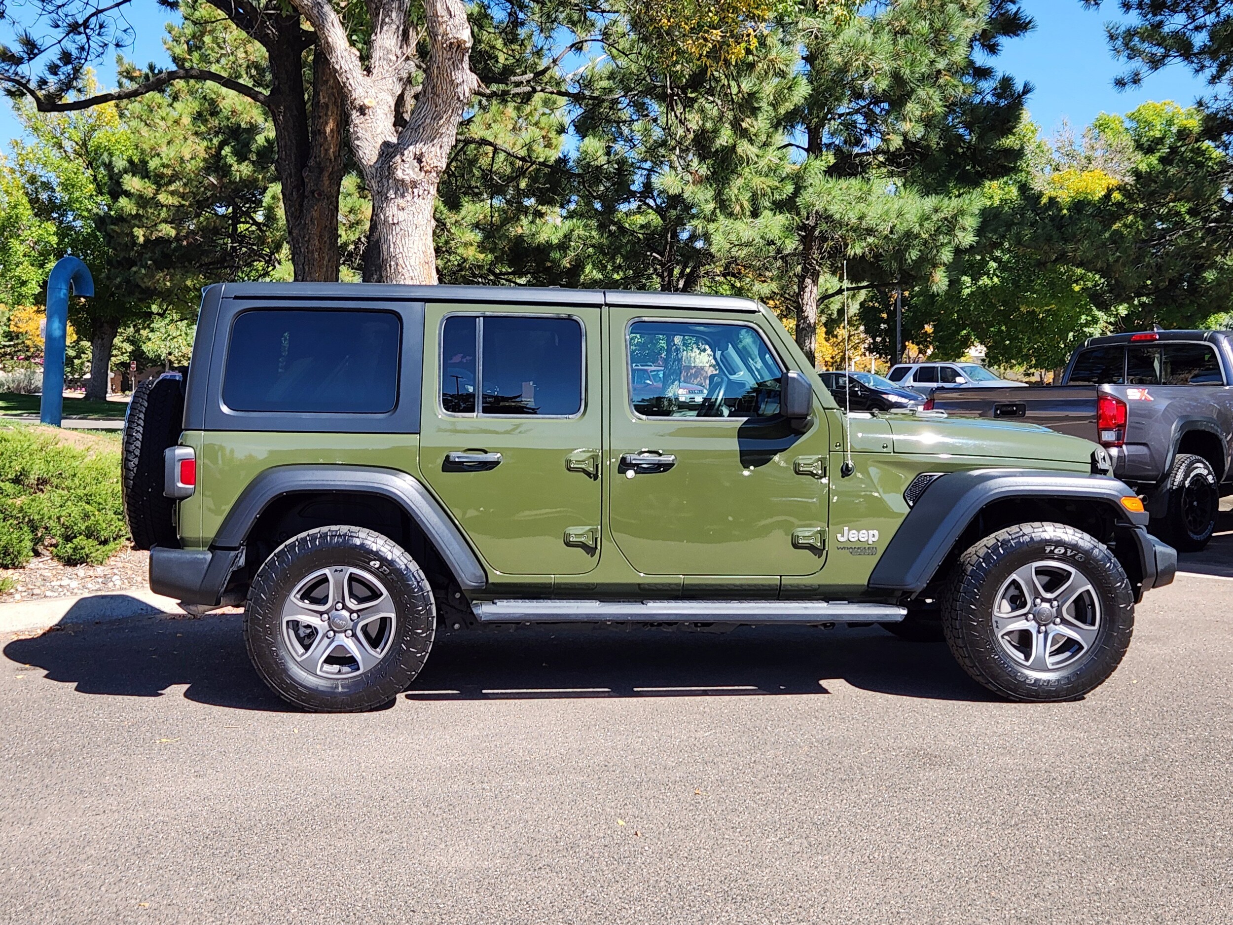 2020 Jeep Wrangler Unlimited Sport S photo 2