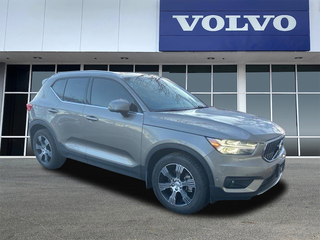 Certified 2022 Volvo XC40 T5 AWD Inscription SUV