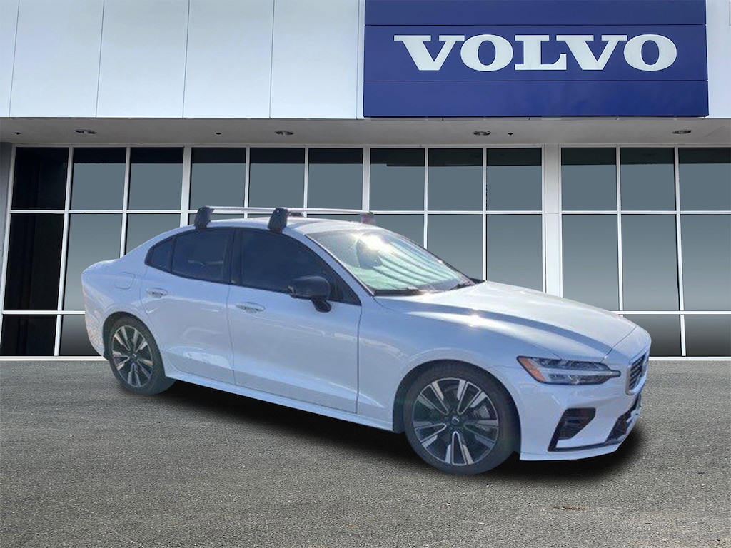 Used 2020 Volvo S60 T6 R-Design Sedan