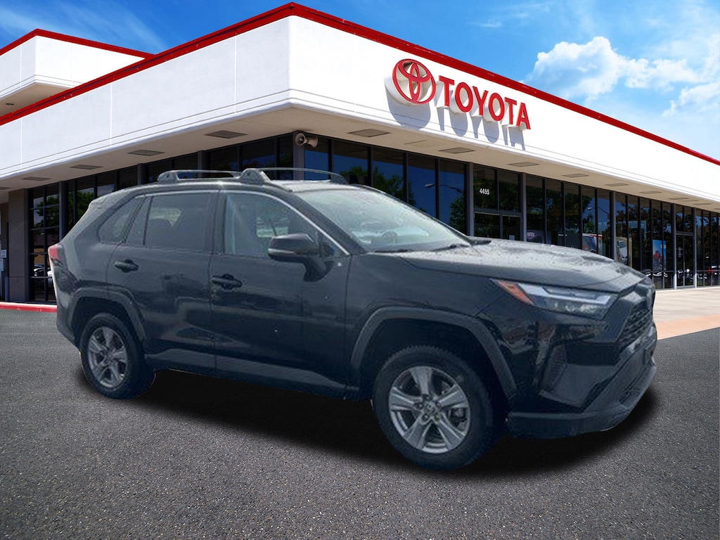 Used 2022 Toyota RAV4 XLE SUV