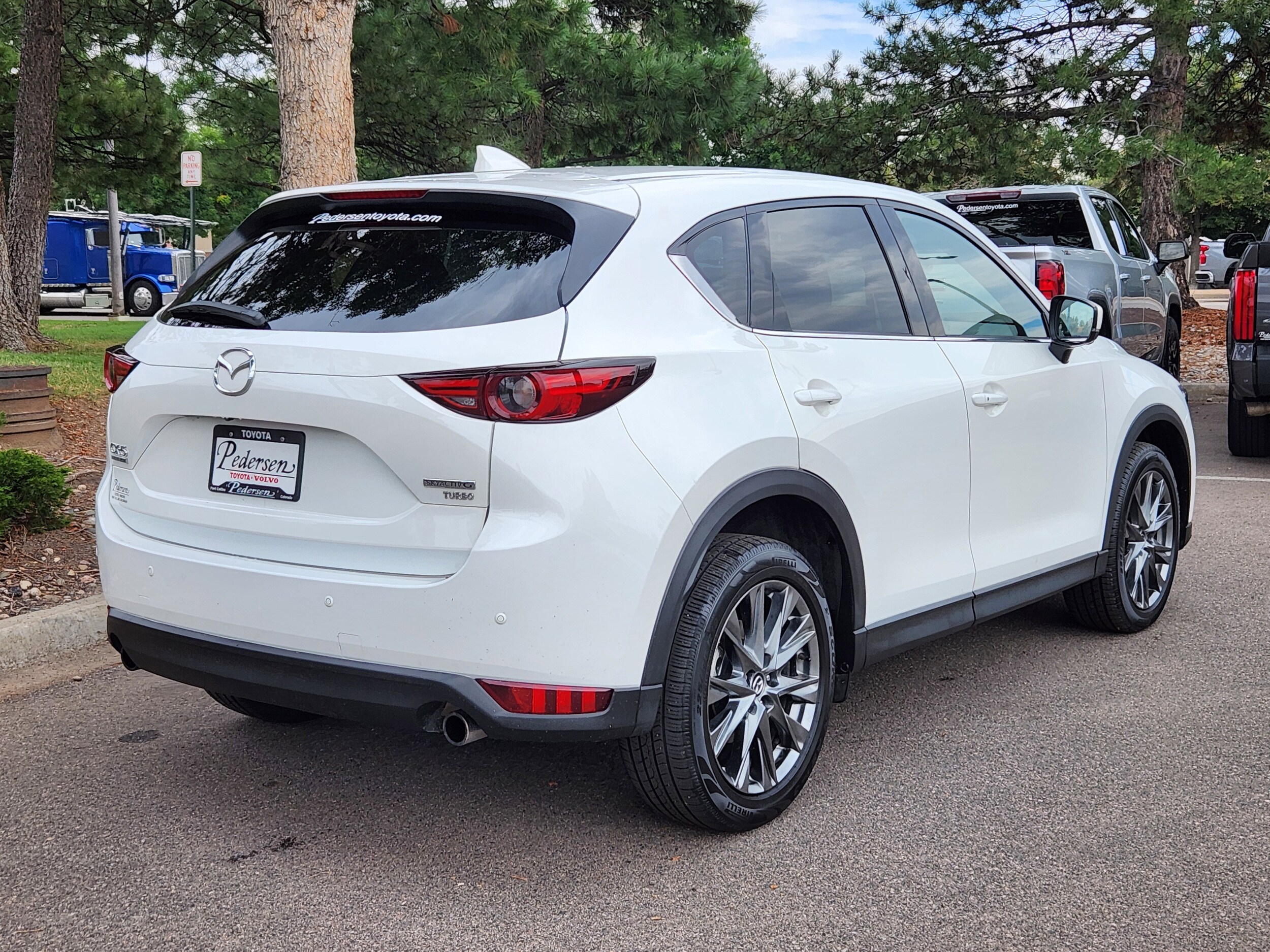 2021 Mazda CX-5 Signature photo 3