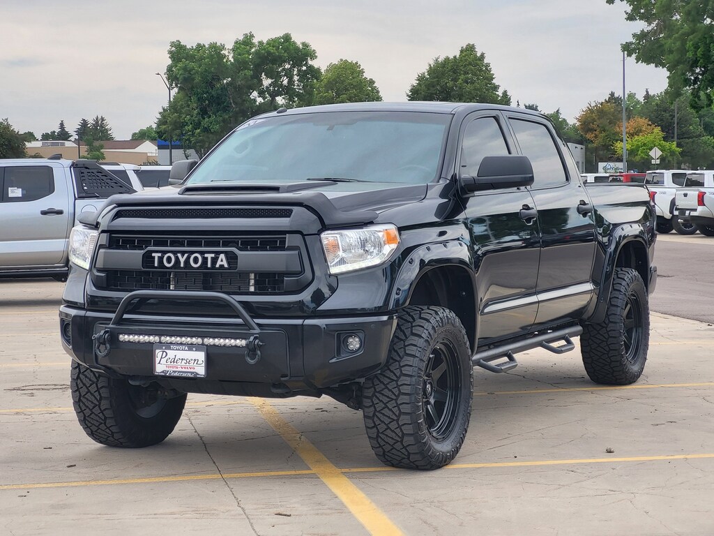 Used 2017 Toyota Tundra Platinum 5.7L V8 w/FFV Truck CrewMax