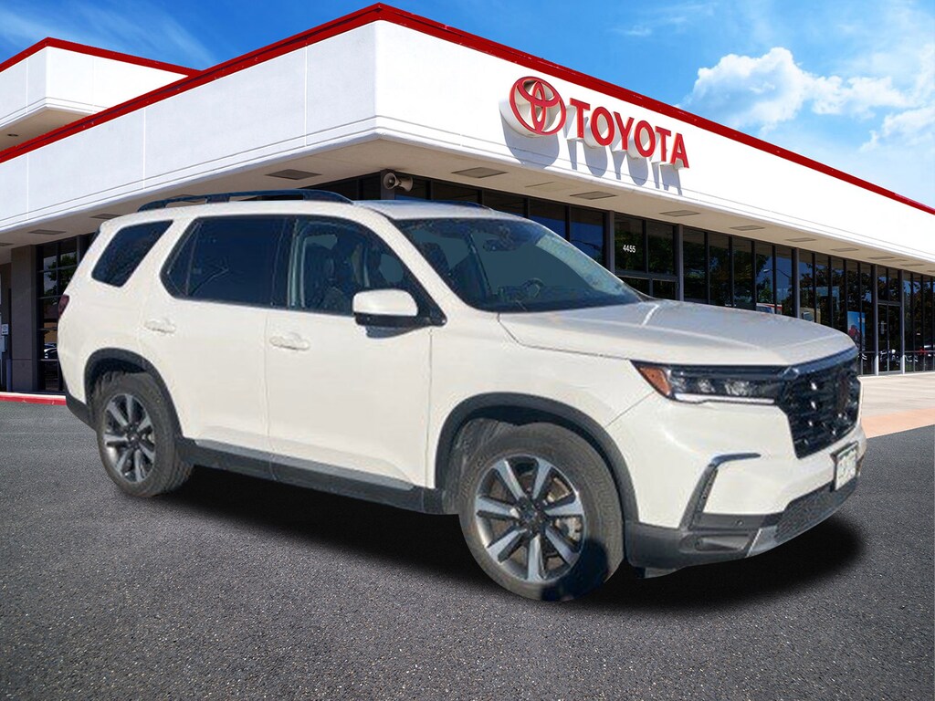 Used 2024 Honda Pilot Elite SUV