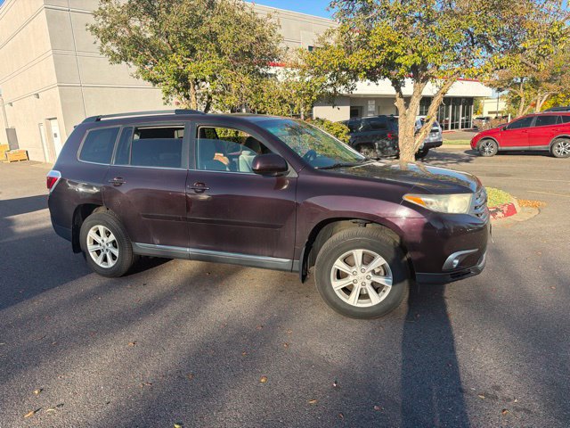 Used 2013 Toyota Highlander 4WD Plus V6 SUV