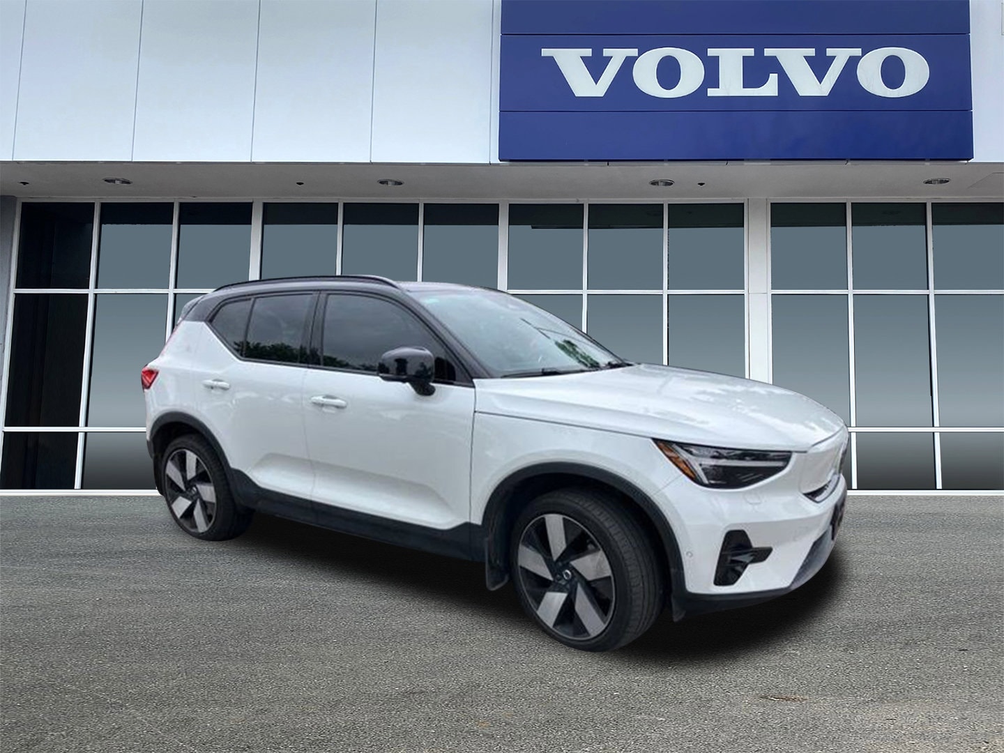2023 Volvo XC40 P8 Recharge Ultimate AWD's photo