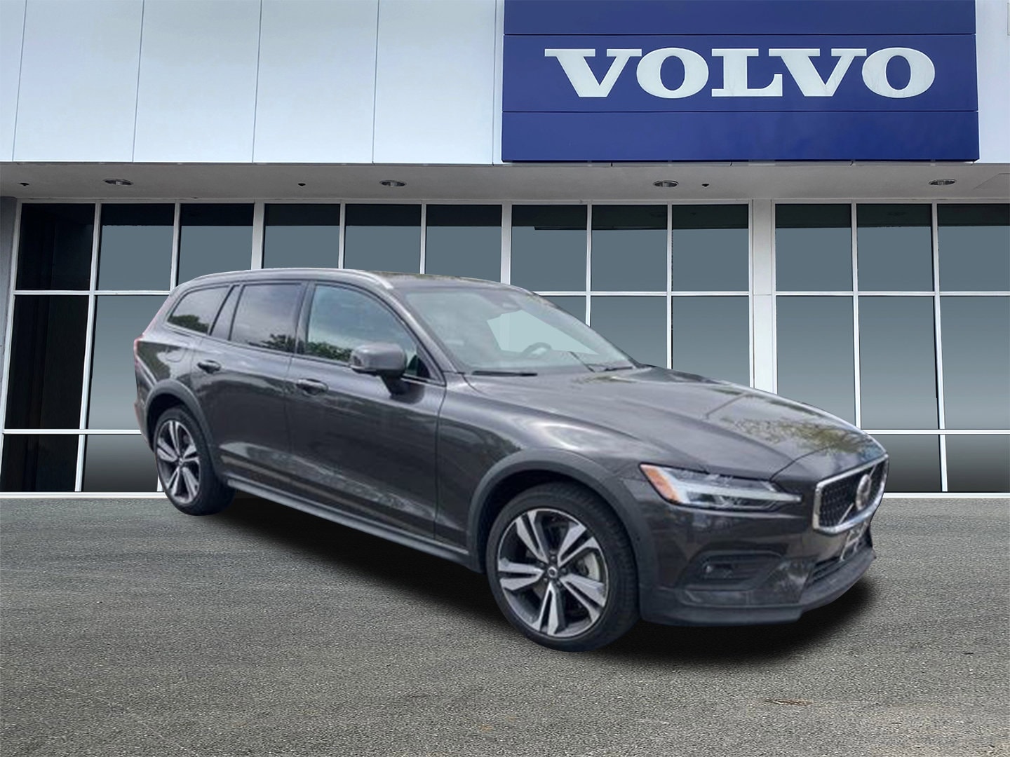 2025 Volvo V60 Cross Country B5 Plus AWD's photo