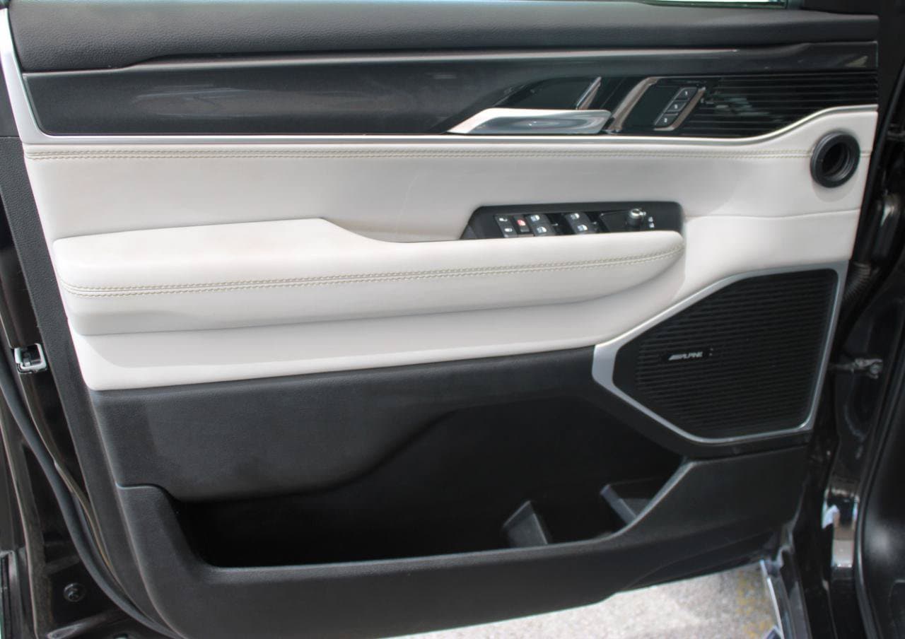 2022 Jeep Wagoneer Series I - Photo 8