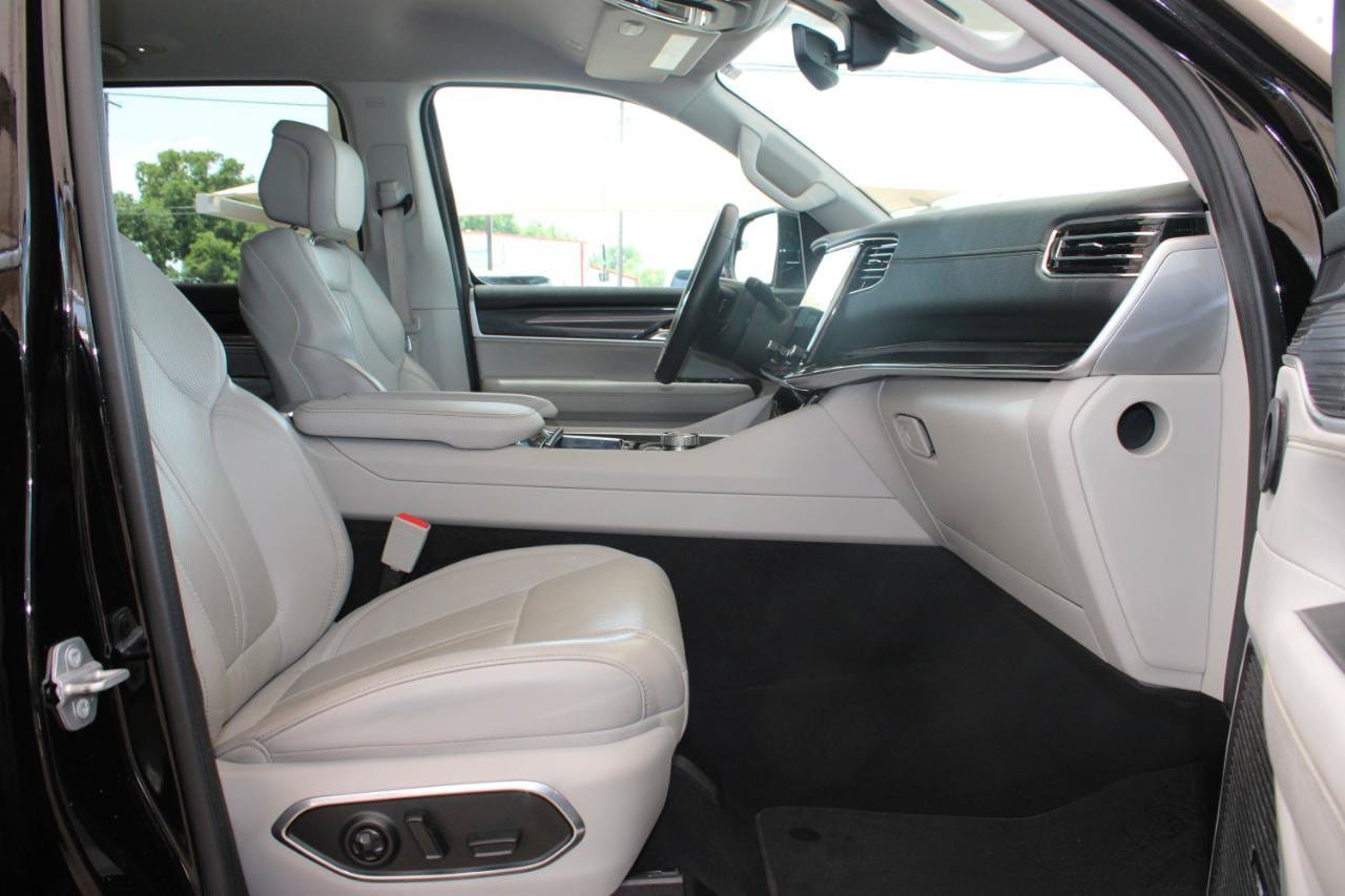 2022 Jeep Wagoneer Series I - Photo 18