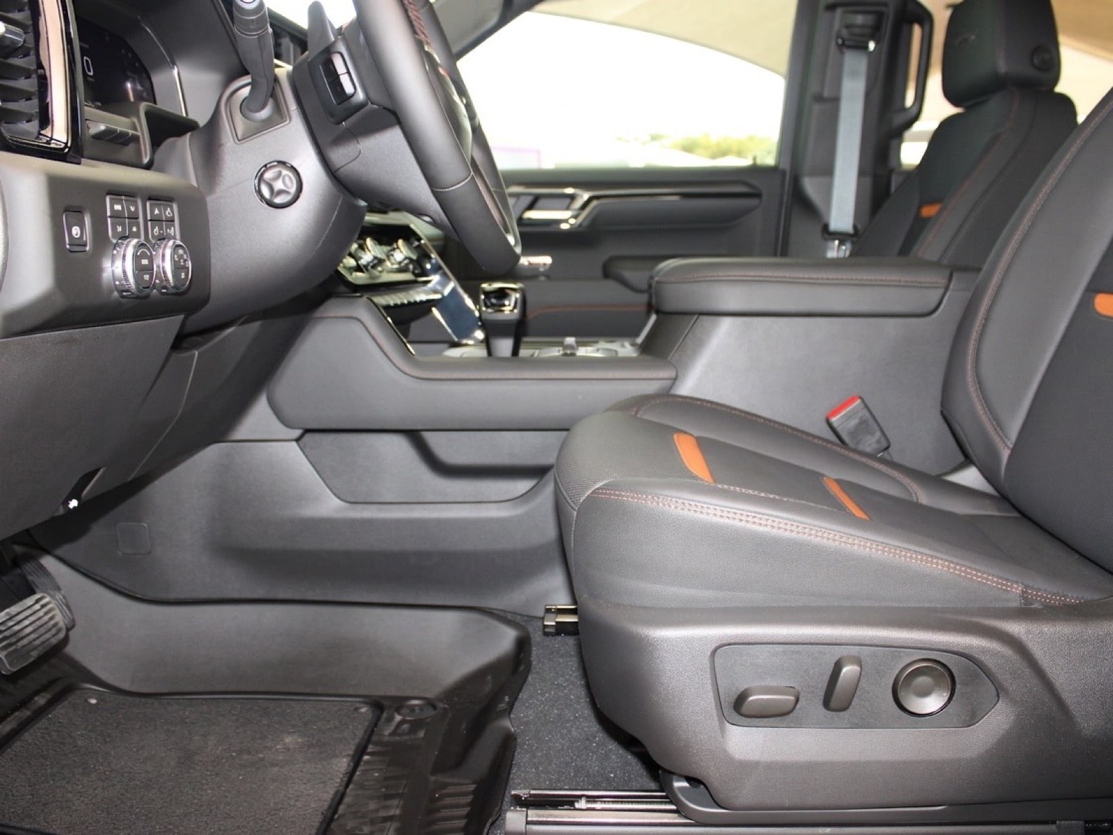 2026 GMC Sierra 1500 AT4 - Photo 13