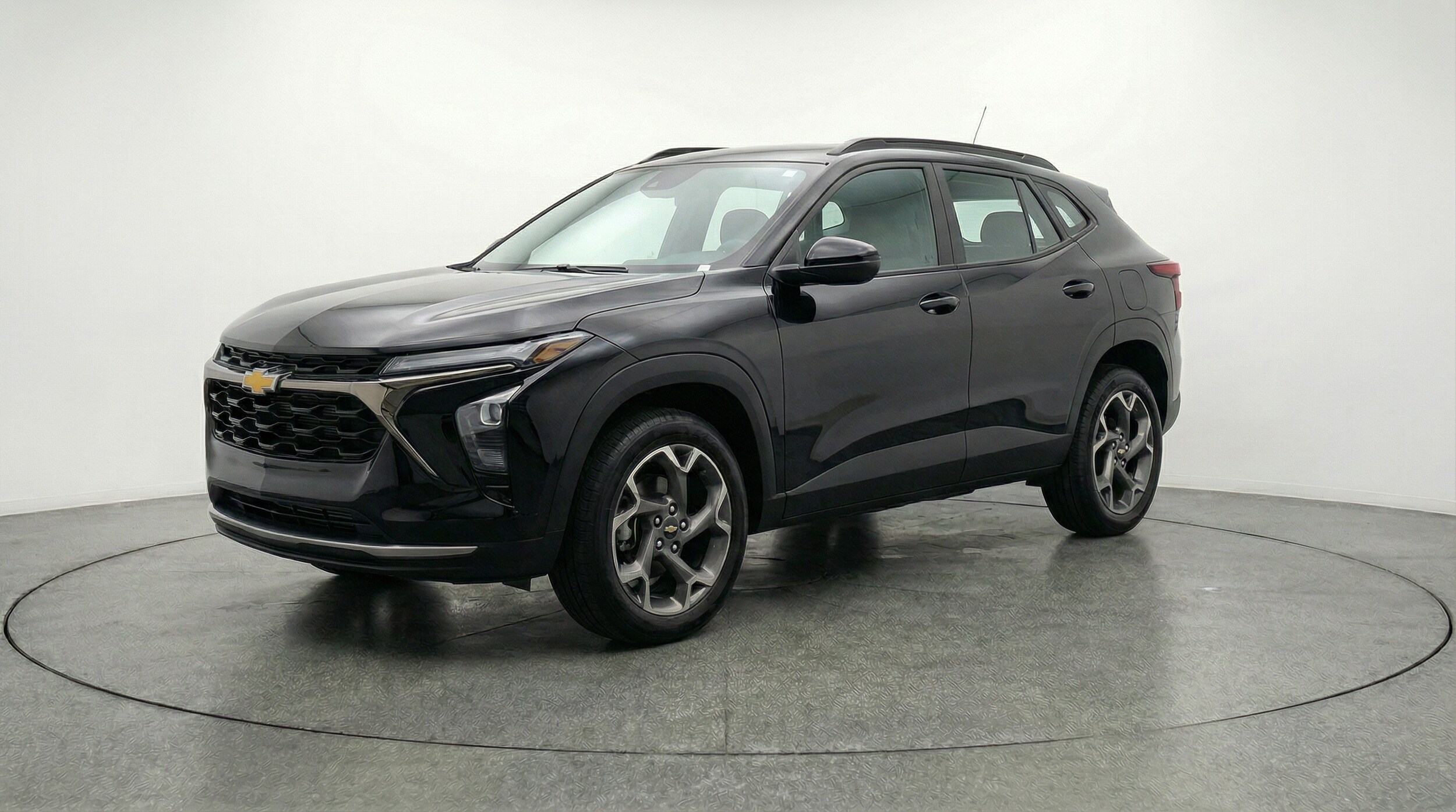 Thumbnail: 2025 Chevrolet Trax - 3