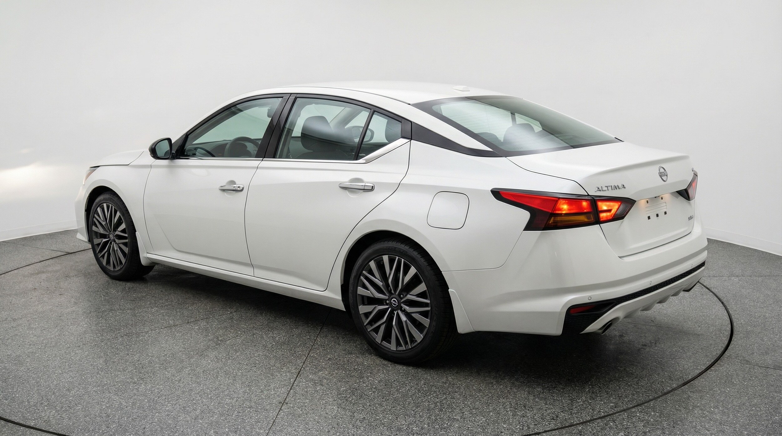 Thumbnail: 2025 Nissan Altima - 5