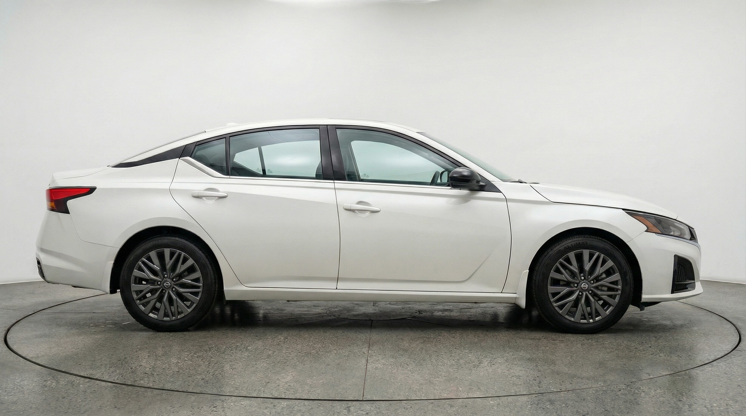 Thumbnail: 2025 Nissan Altima - 8