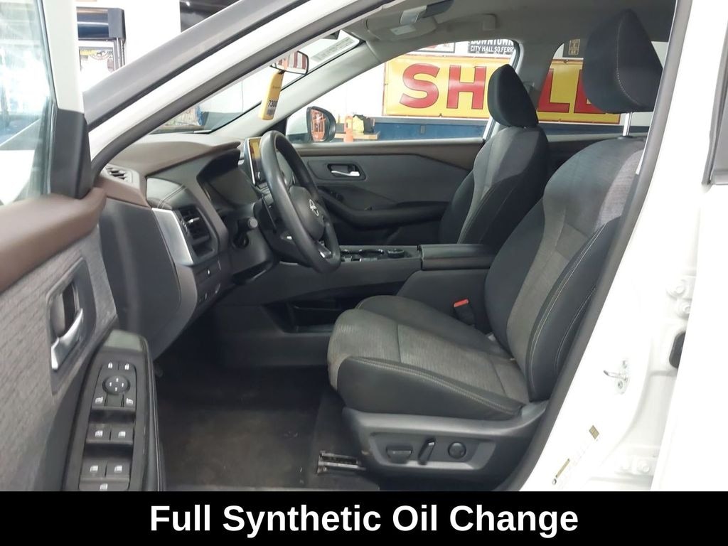 Used 2023 Nissan Rogue SV SUV