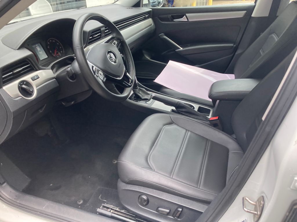 2022 Volkswagen Passat SE - Photo 12