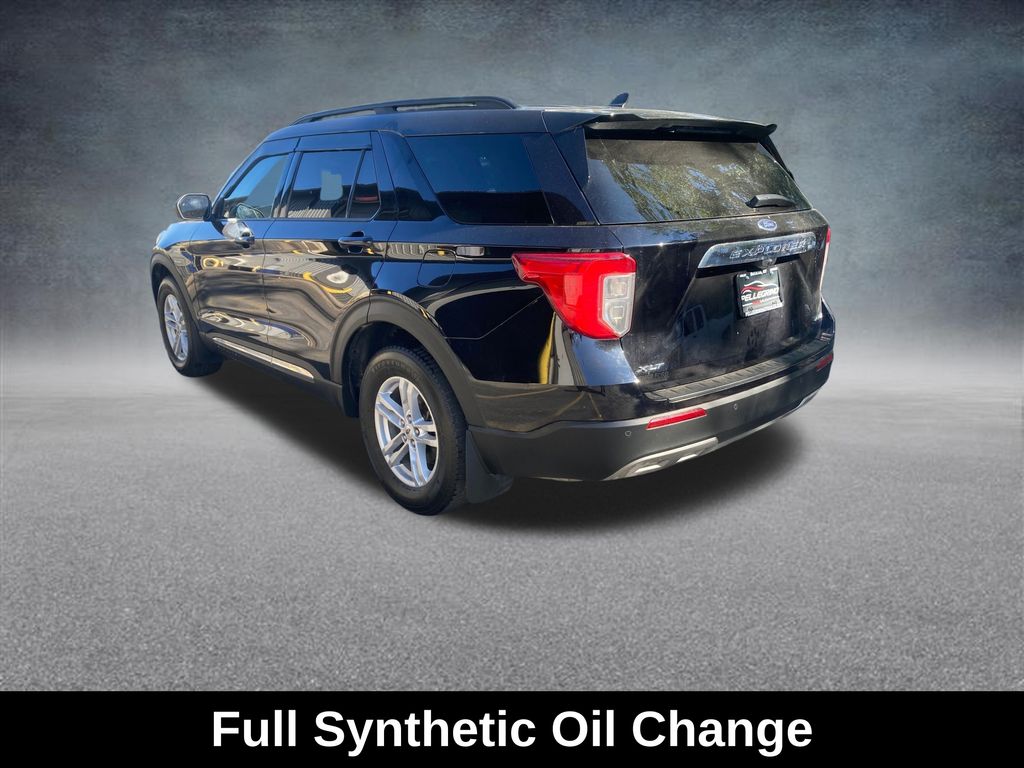 2022 Ford Explorer XLT photo 3