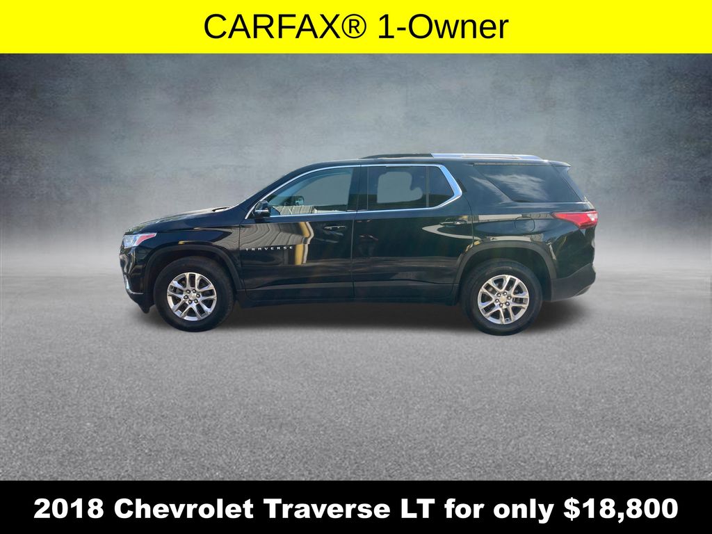 2018 Chevrolet Traverse Cloth 1LT photo 2