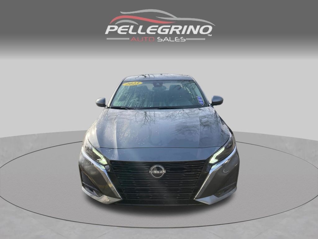 2023 Nissan Altima SV - Photo 10
