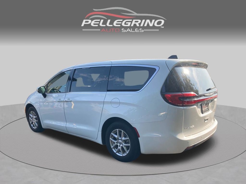 Used 2023 Chrysler Pacifica Touring L Van Passenger Van