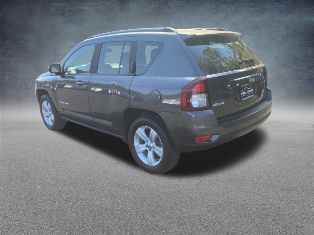 2017 Jeep Compass Sport photo 2