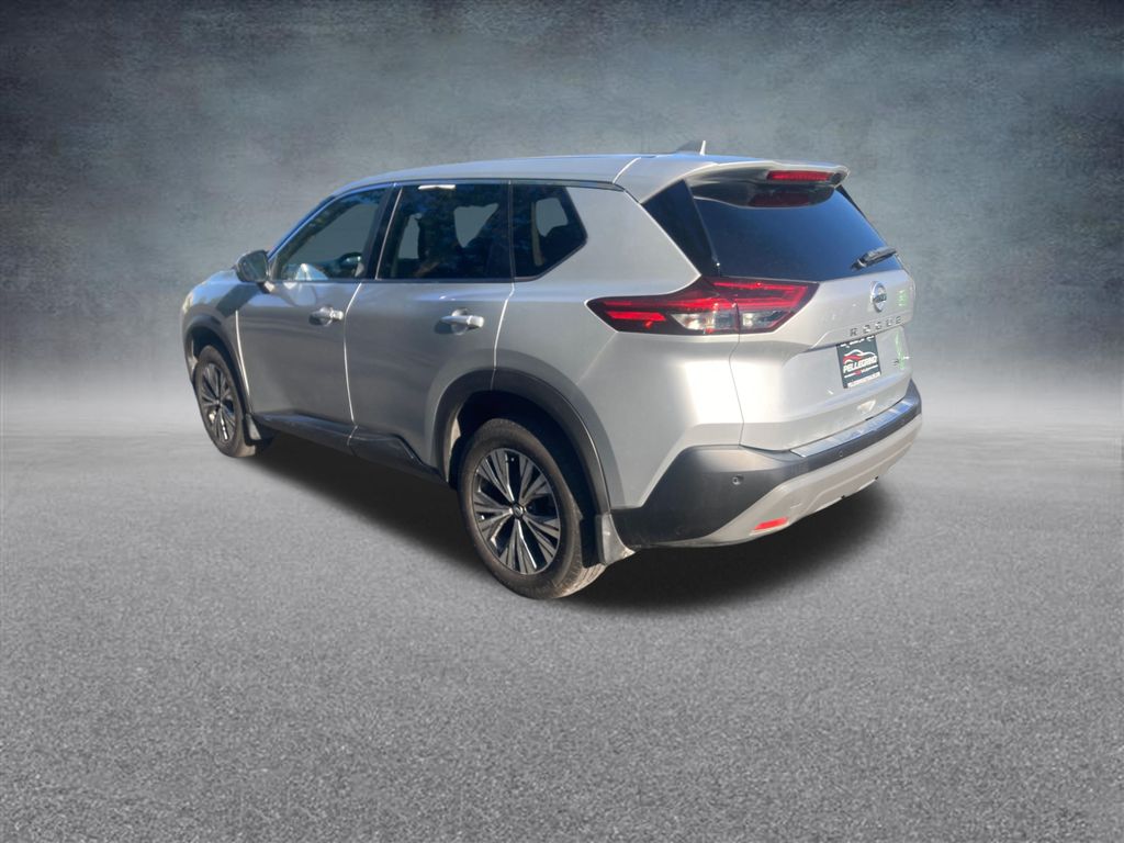 2021 Nissan Rogue SV photo 3