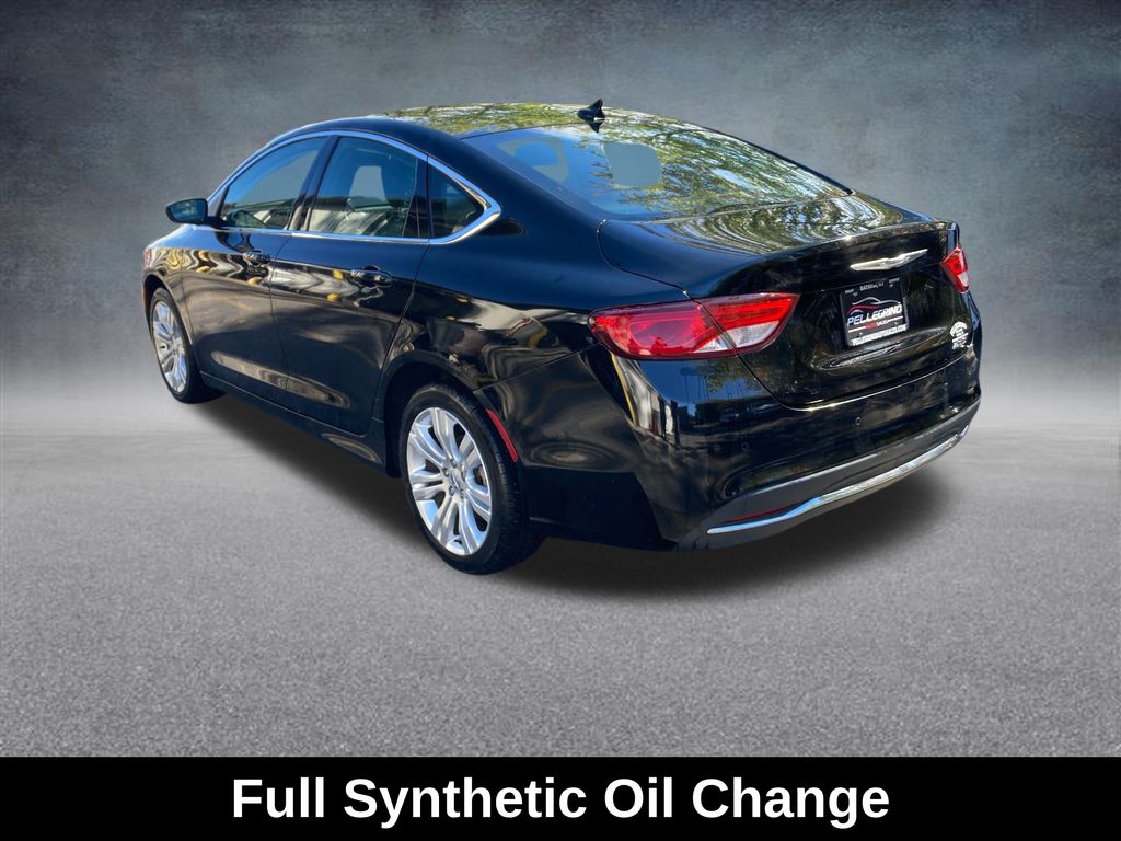 2015 Chrysler 200 Limited photo 3